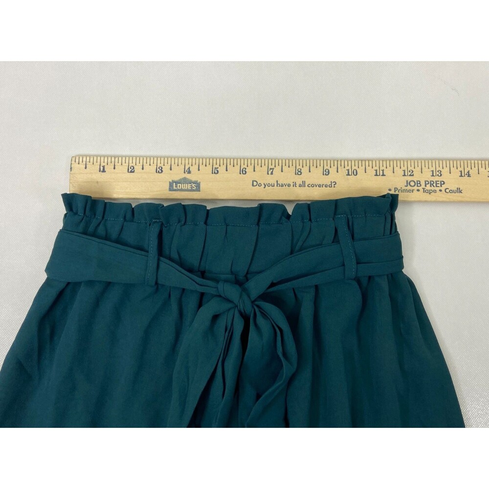 L Love Women Small Green Shorts Tie Waist Scalloped Hem Lightweight Casual - Picture 5 of 6